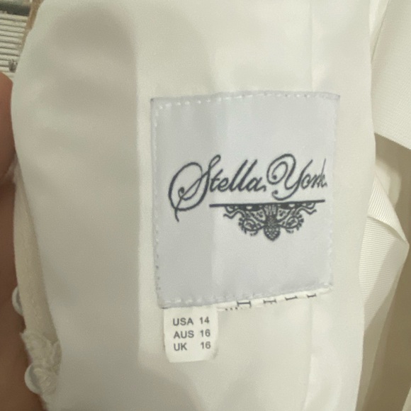 Stella York Ivory Lace Bridal Gown - Picture 7 of 7